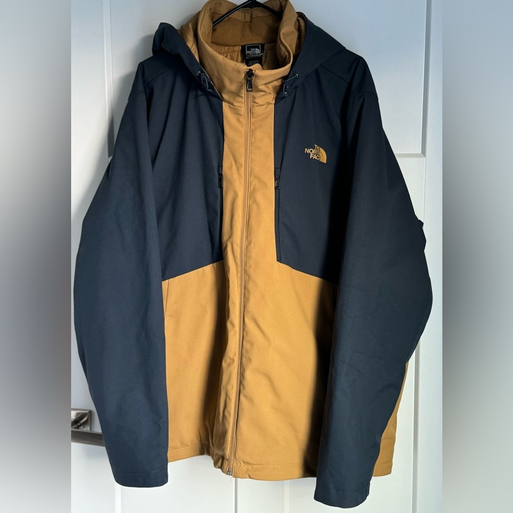 Like New! The North Face WindWall Men’s Coat